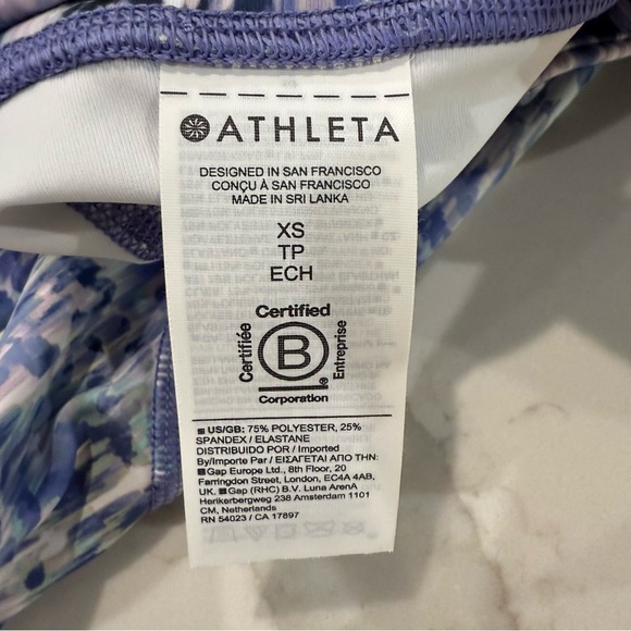 Athleta Ultimate Stash 7” Bike Shorts Women’s XS Flare Abstract Blue Activewear - Picture 7 of 7